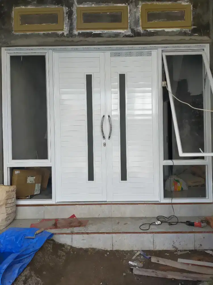 Pintu Aluminium dan jendela anti rayap