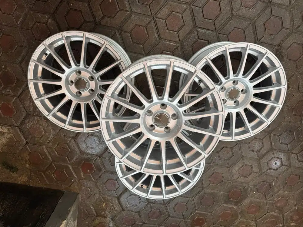 Velg OZ Racing R18 PCD 5x114