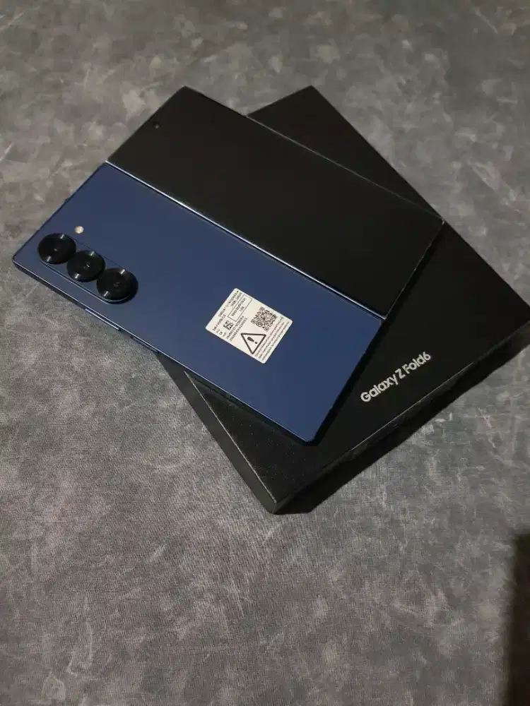 Samsung Z Fold 6 12/256GB Resmi, bs tt