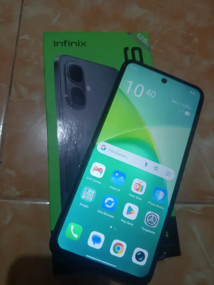 Infinix smart 10 ram 4+4/128 like new