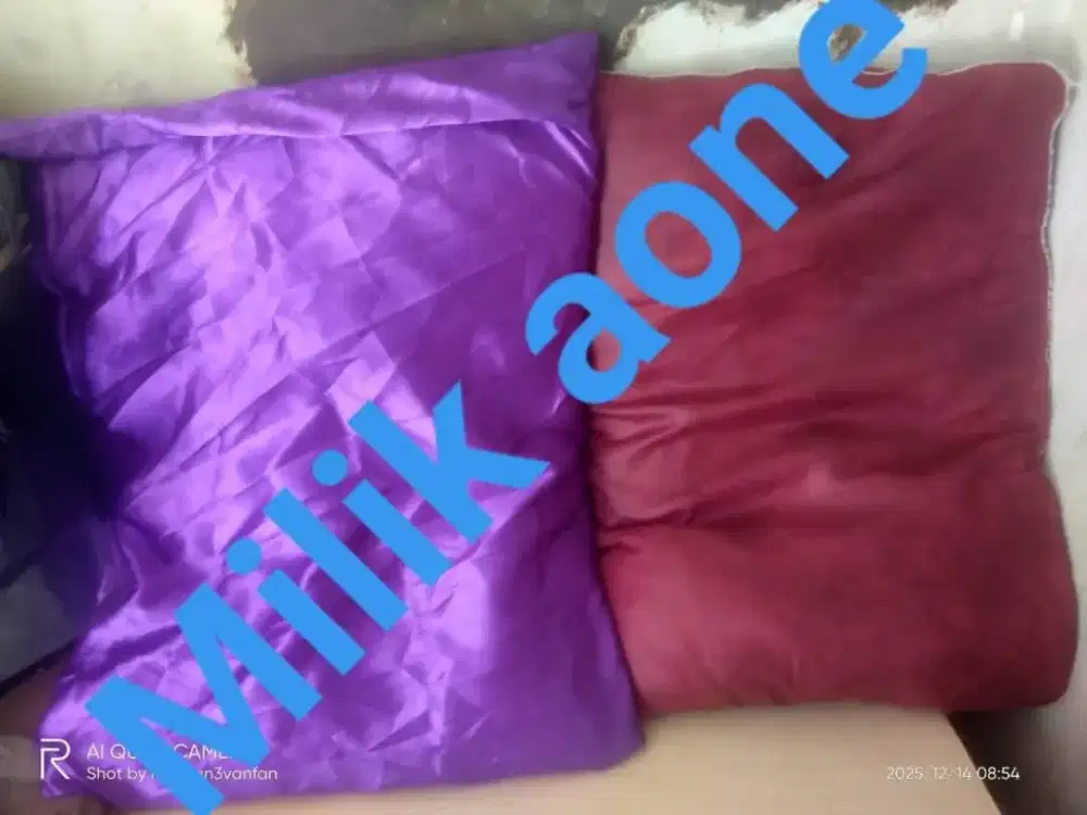 Bantal dan guling satin bekas