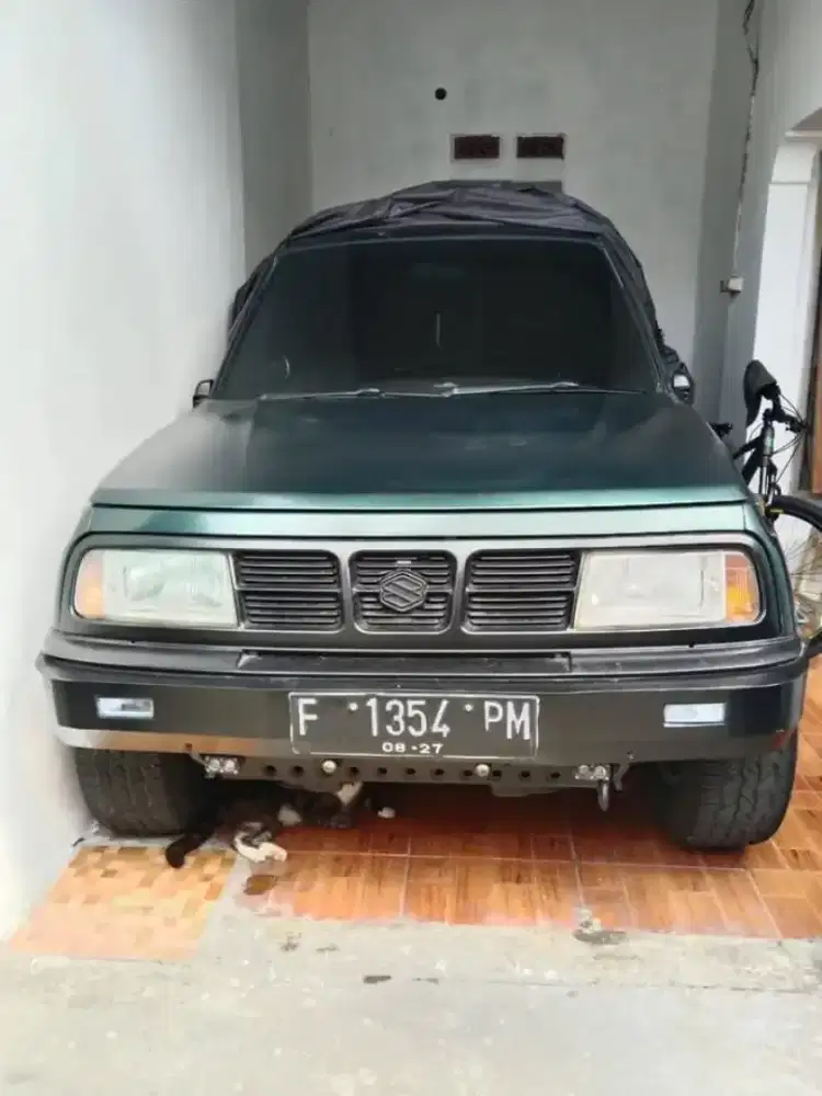 SUZUKI ESCUDO TAHUN 2000