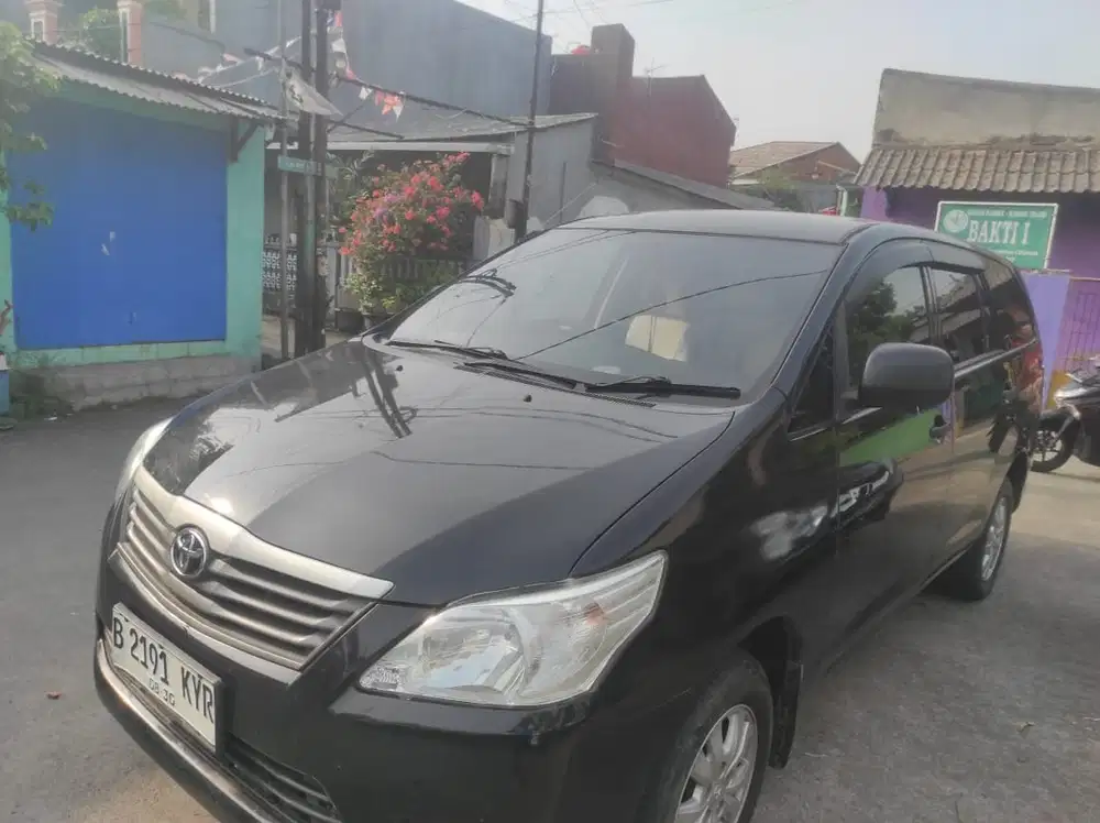 Toyota Kijang Innova 2013 Bensin