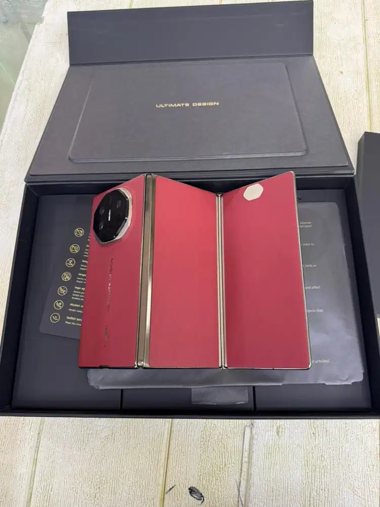 Huawei Mate XT Ultimate fold lipat 3 16gb/1tb garansi resmi on okt2026