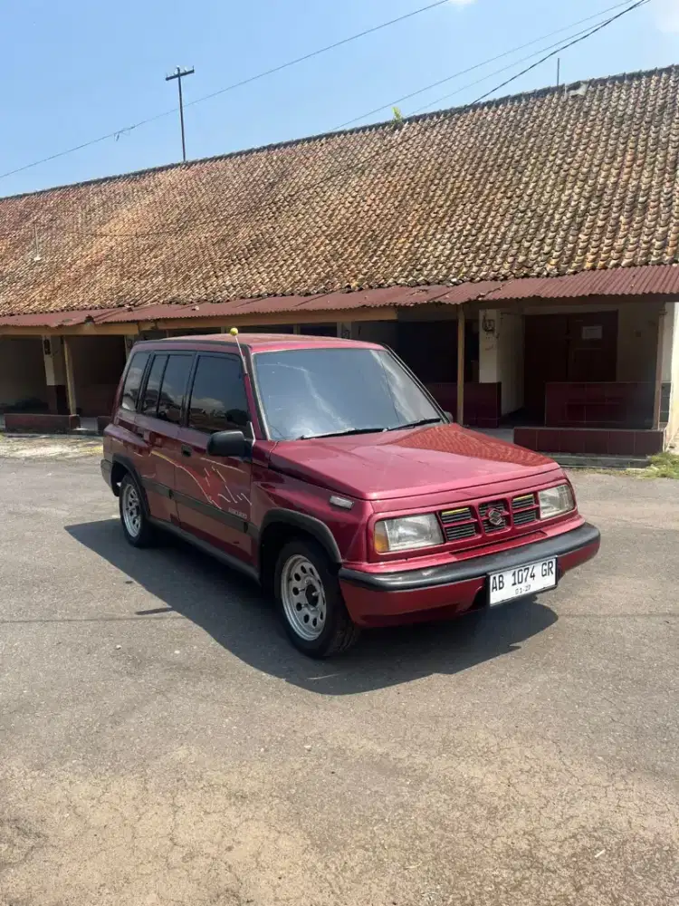 Suzuki Escudo JLX