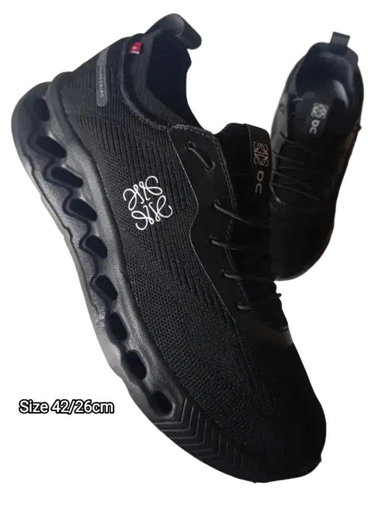 OC Loewe Size 42/26cm Black