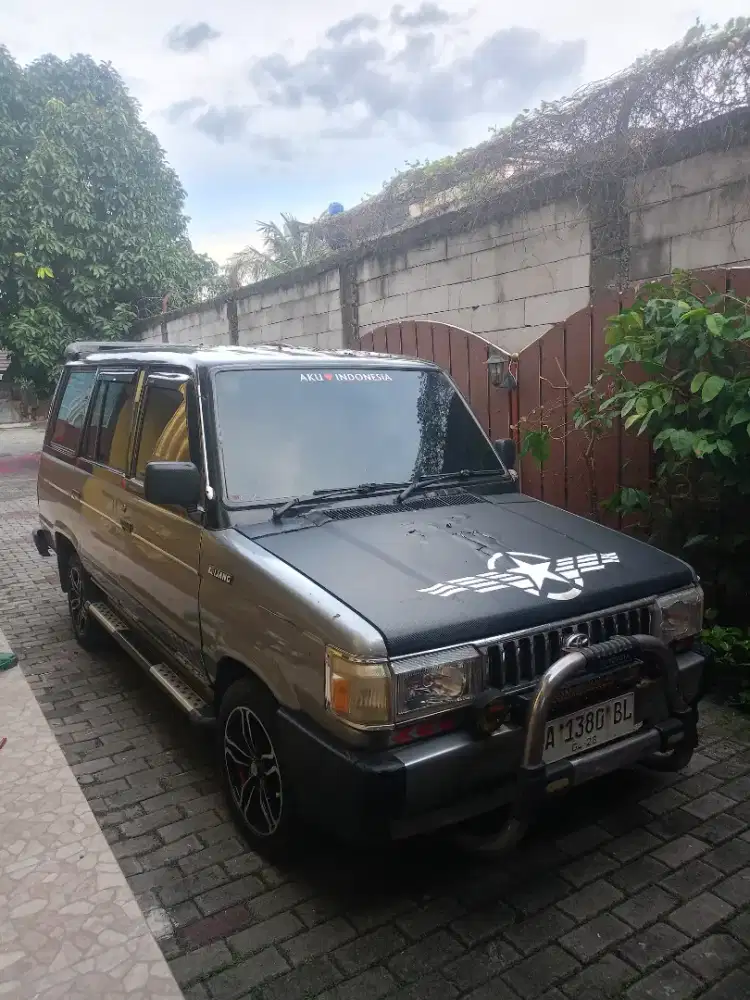 Toyota Kijang jantan