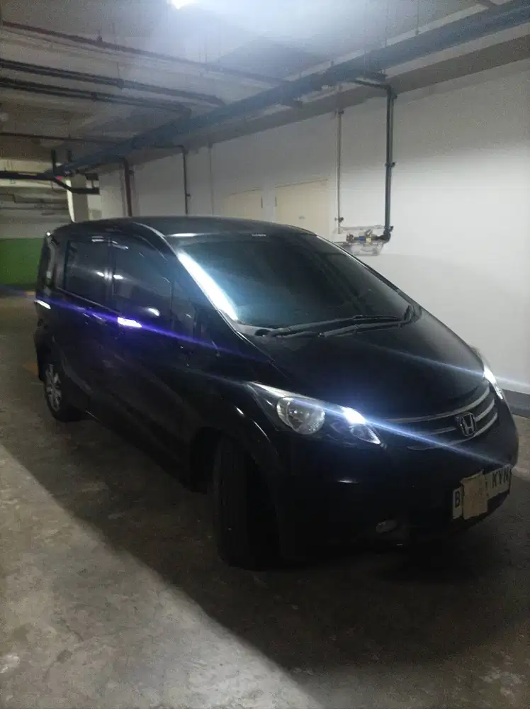Dijual Honda Freed PSD tahun 2011