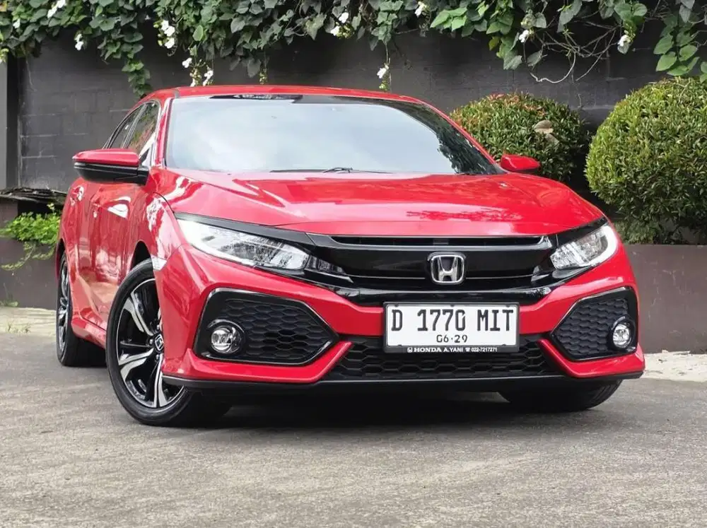 CIVIC HATCHBACK E 1.5 TURBO AT 2018 LowKM 20rb RECORD HONDA BANDUNG
