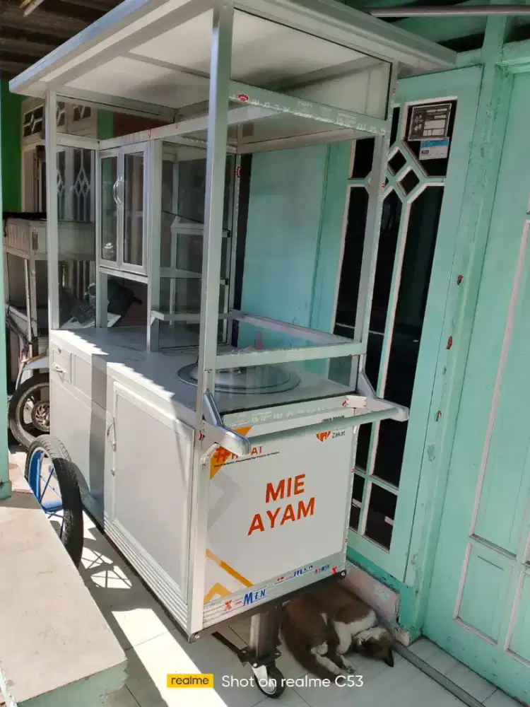 Dijual cepat rombong untuk mi ayam ato bakso