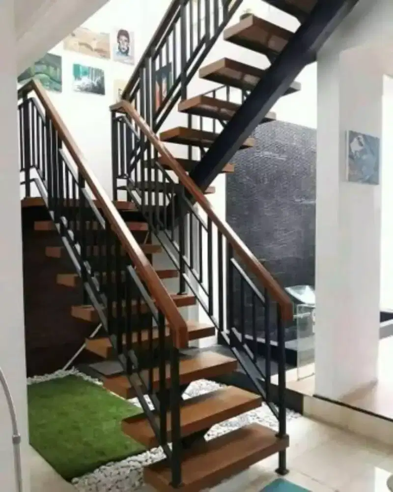 Relling Tangga minimalis Kayu
