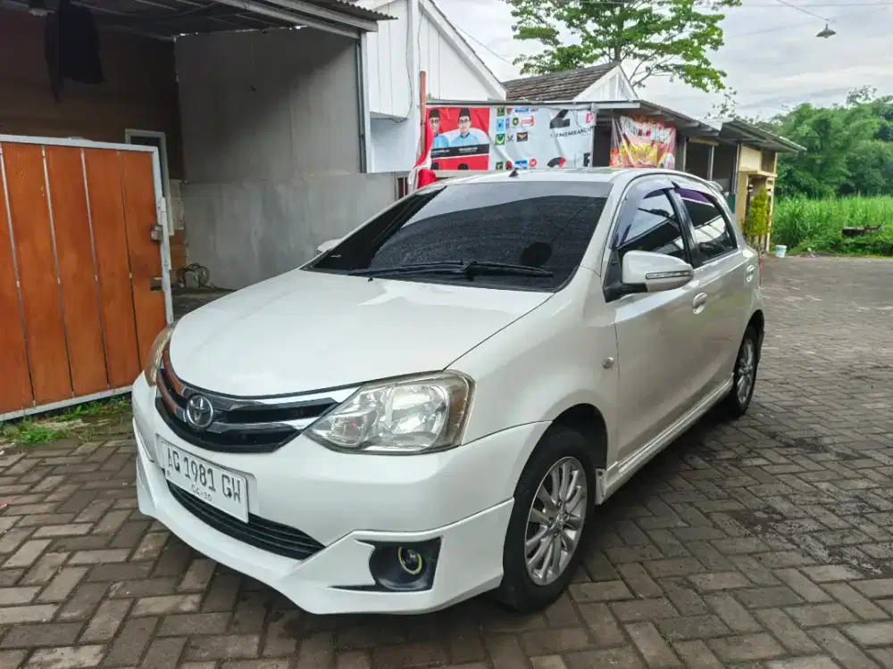 etios valco G 1.2 bensin MT putih