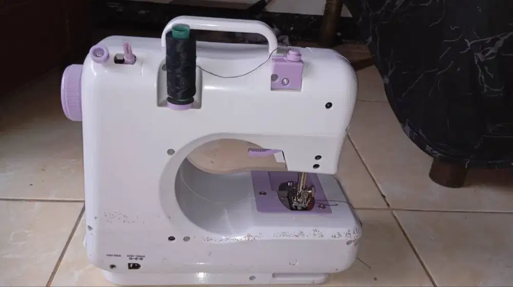 Mesin Jahit Portable 250 k nego