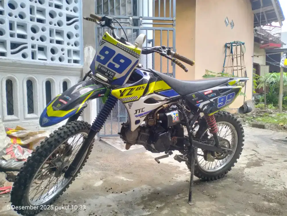 Gtx trail besik kharisma 125D