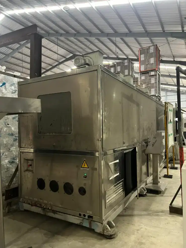 Mesin Stretch blow botol 8 cavity