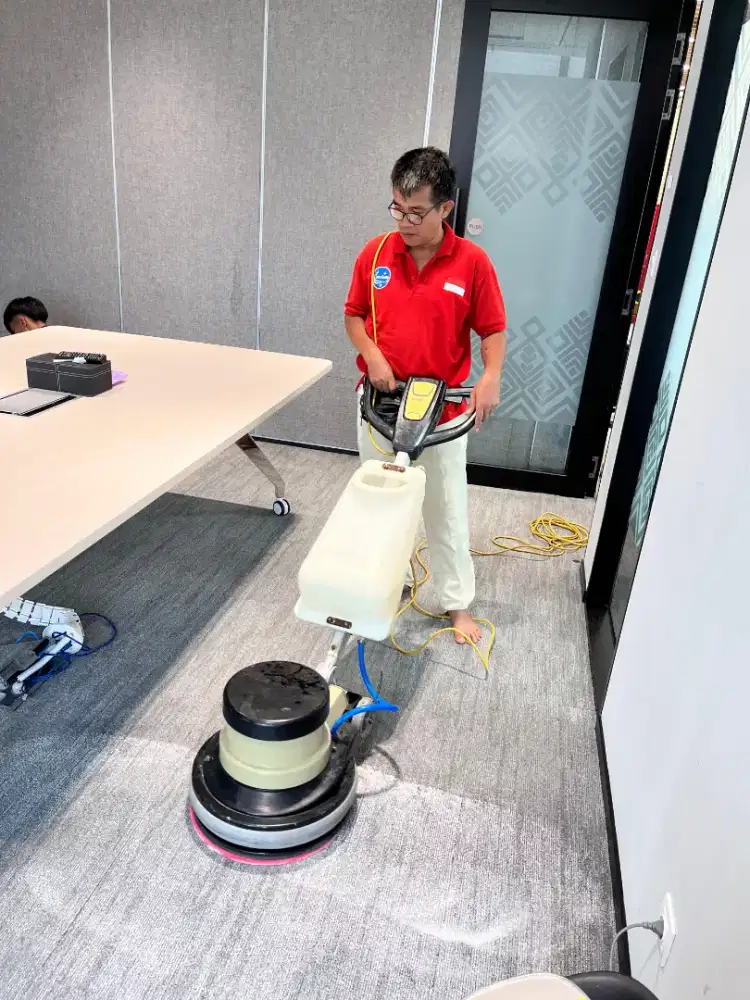 Jasa cuci karpet kursi kantor,sofa kasur vinyl