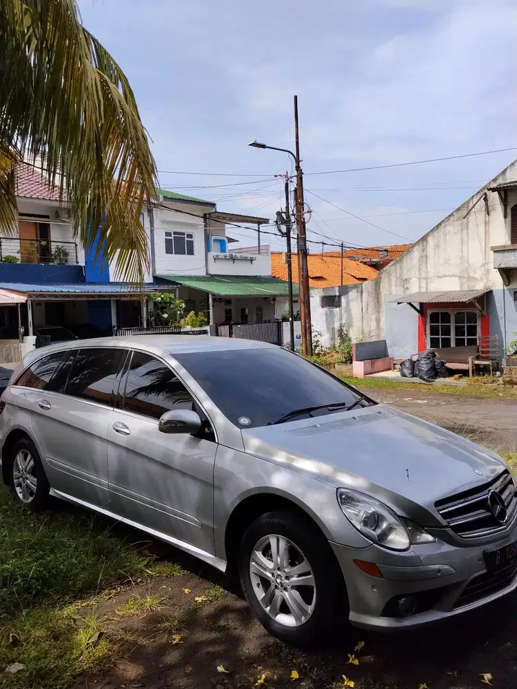 Mercedes-Benz R280 2010 good