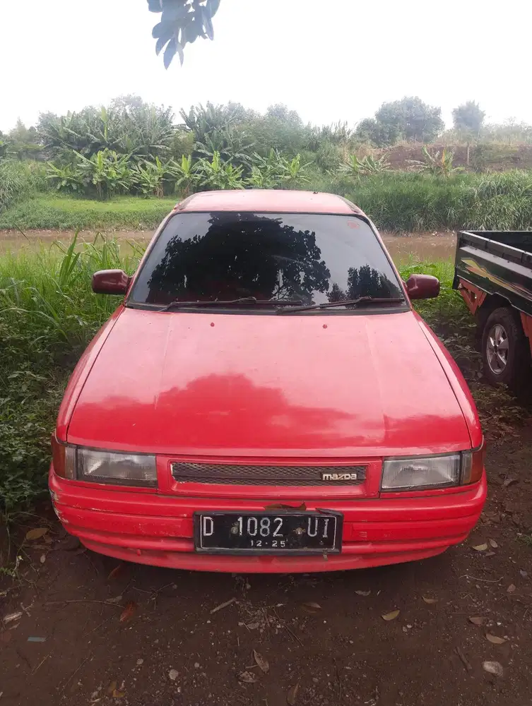Mazda 323 Interplay tahun 1990 Bensin