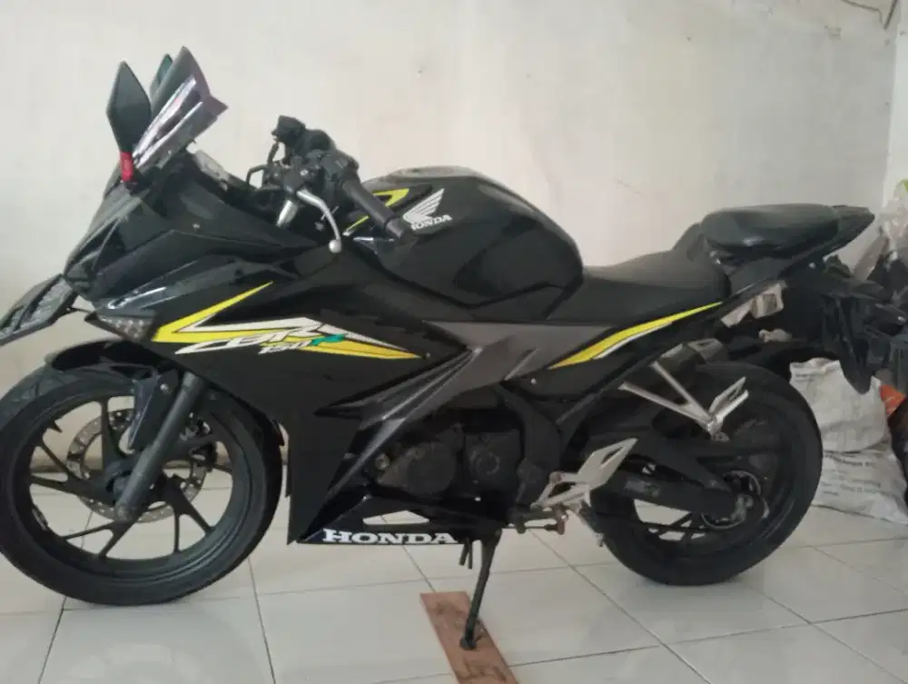 Di jual CBR 2017 nik 2016 pajak mati dr 2022