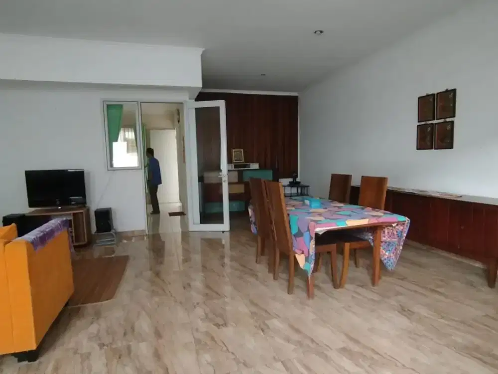 Rumah Fullfurnish di Legenda Wisata, Cibubur siap huni nyaman sekali bebas banjir dekat mall S223