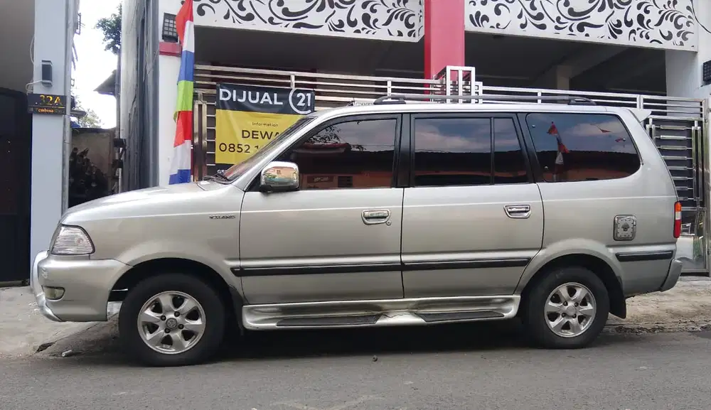 Toyota Kijang 2004 Bensin