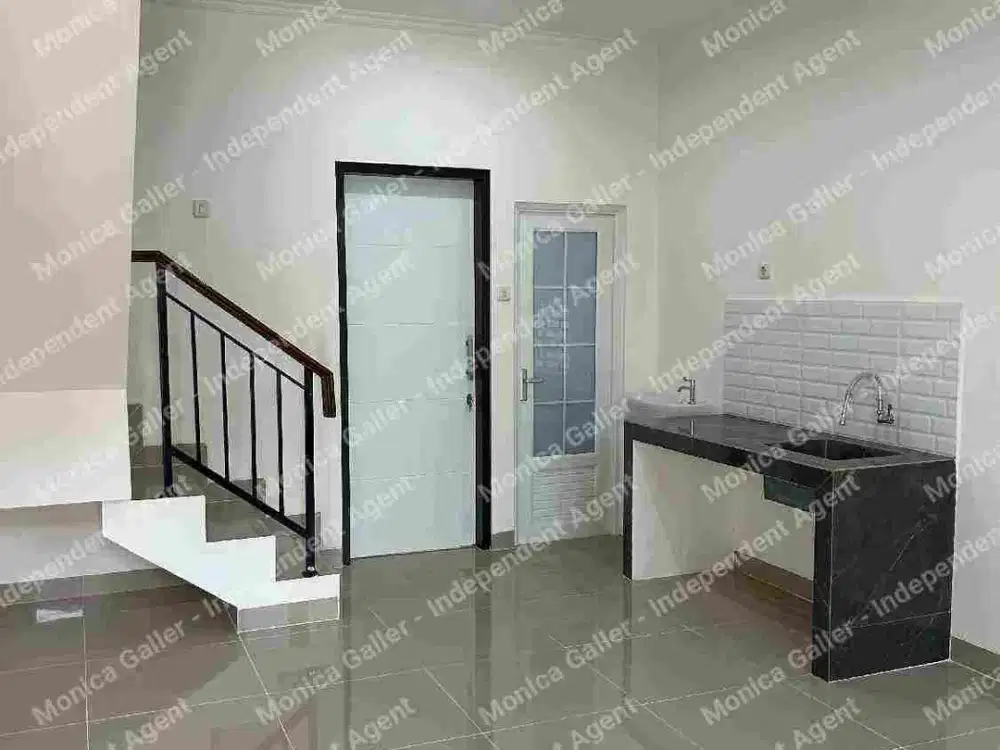 Rumah Mewah Ada Kamar di Bawah Lokasi Cempaka Putih