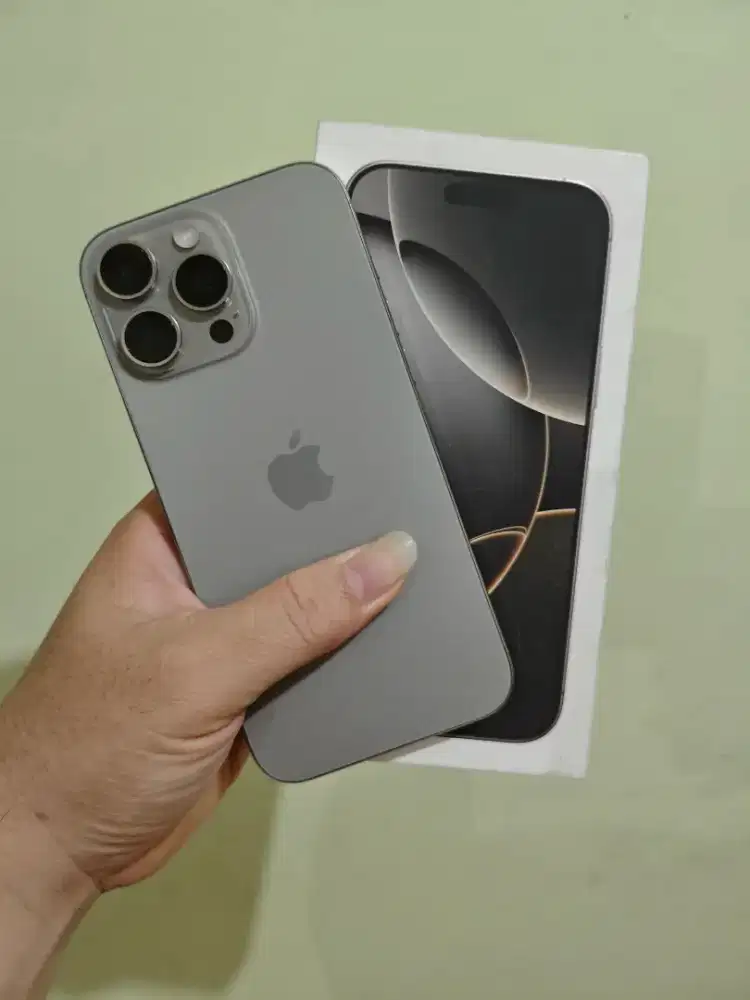 Iphone 16 Pro max 256 Garansi Resmi Panjang 10 bln lagi