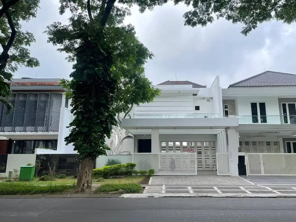 Rumah Mewah Royal Residence di Jalan Utama