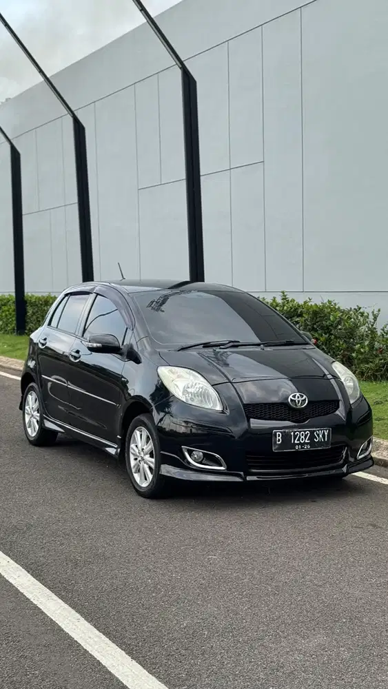 Toyota Yaris 2010 Bensin