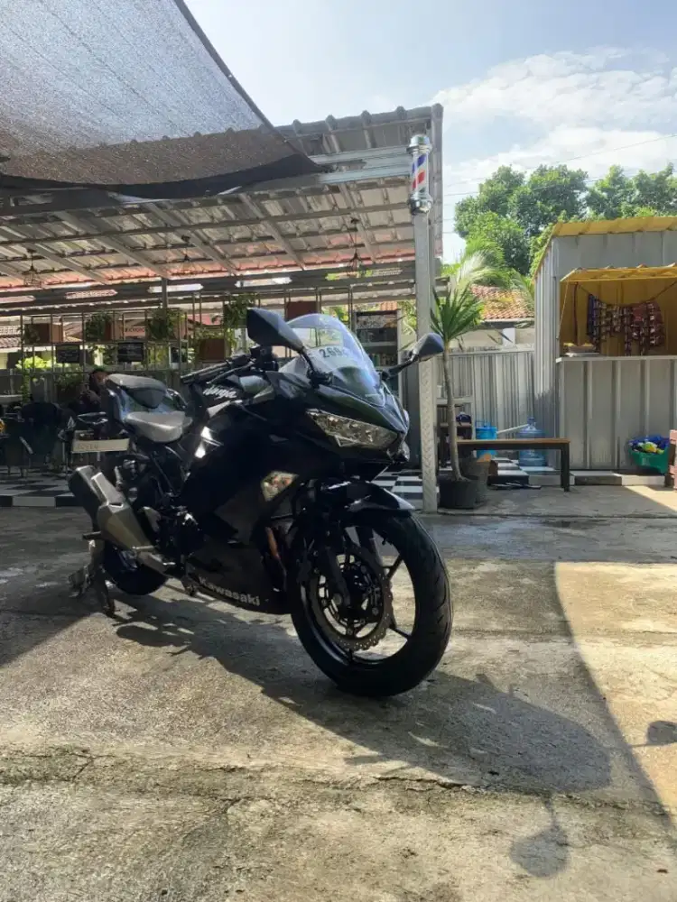 Kawasaki ninja 250 new tahun 2018 pemakaian 2019