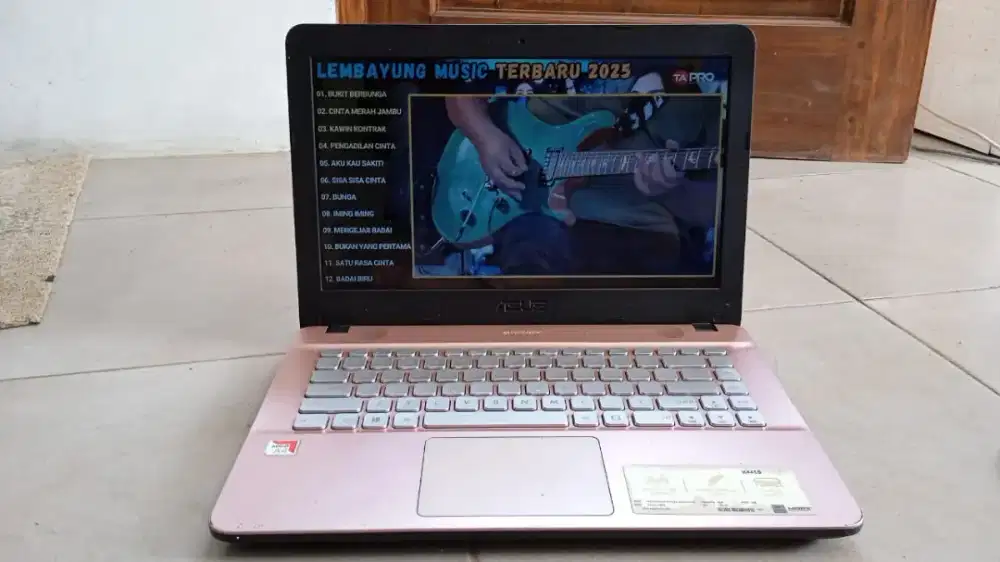 ASUS X441B AMD A4 9125 RAM4 SSD128GB