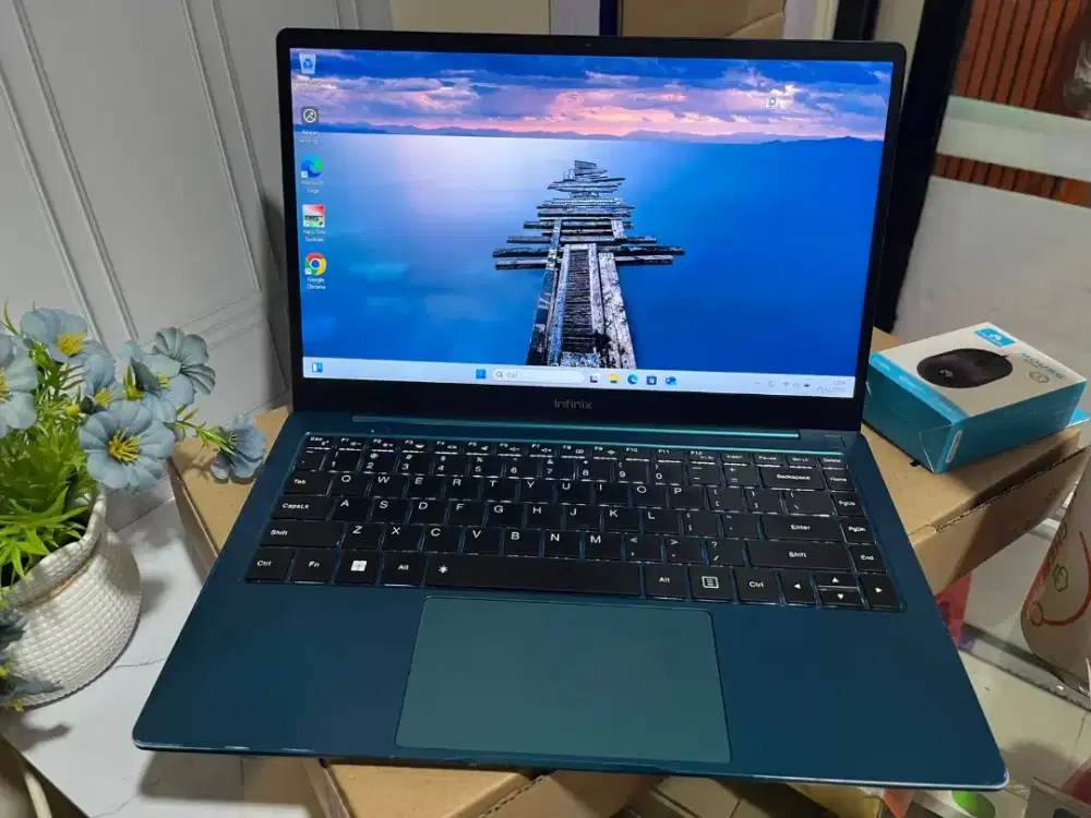 Infinik InBook X2 
Spesifikasi Intel core i3 gen 10 ram 8 ssd 256