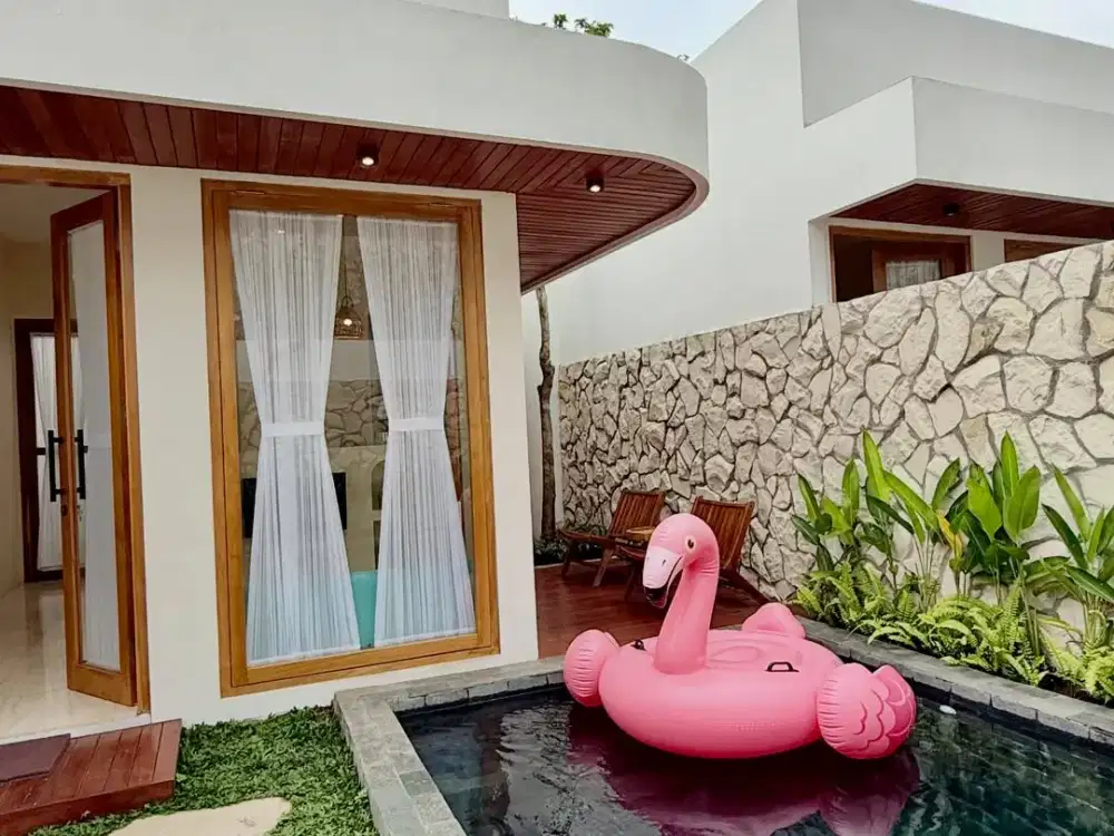 Pengalaman Menginap Villa Unik dengan Sentuhan Tropis 3 menit ke Pakuwon Mall