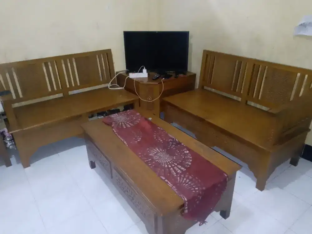 Kursi meja ruang tamu