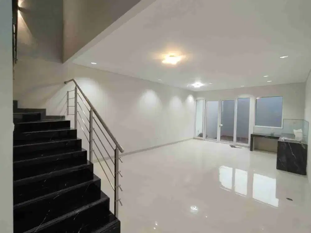 Rumah brand new 2 lantai di Meruya Utara,Jakbar