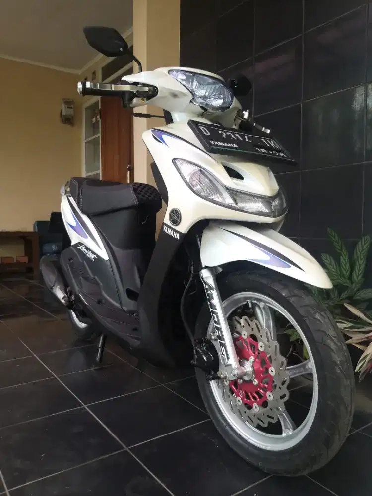 Mio smile 2011 putih