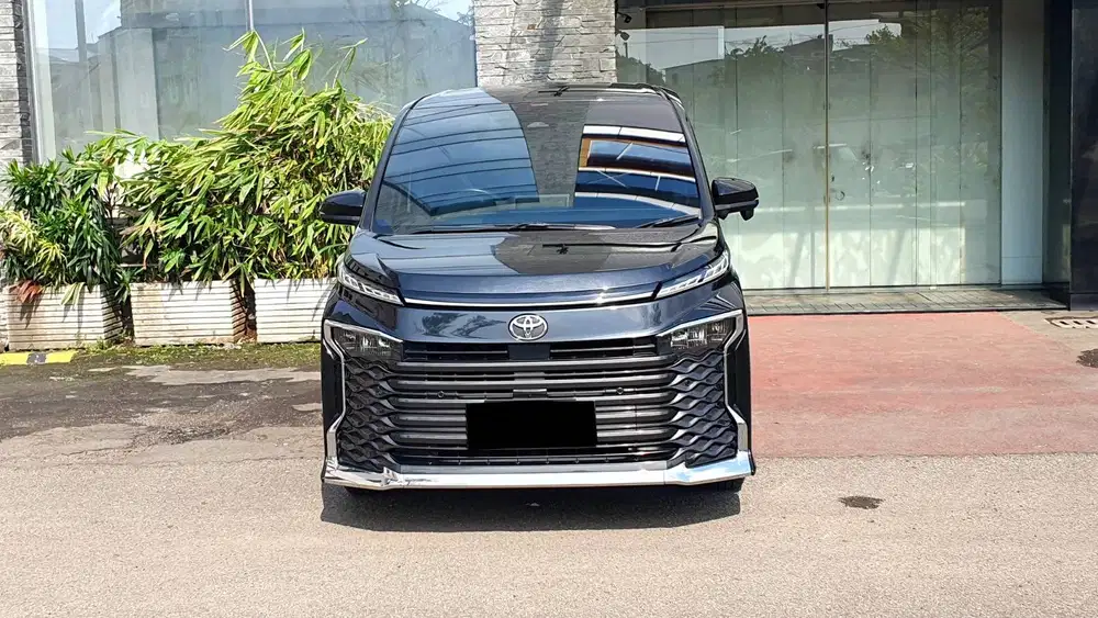 Toyota Voxy 2.0 CVT AT TSS Camera360 Hitam 2022 Gress Low KM 15Rb
