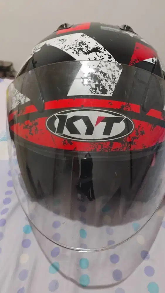 Helm KYT mulus 99%