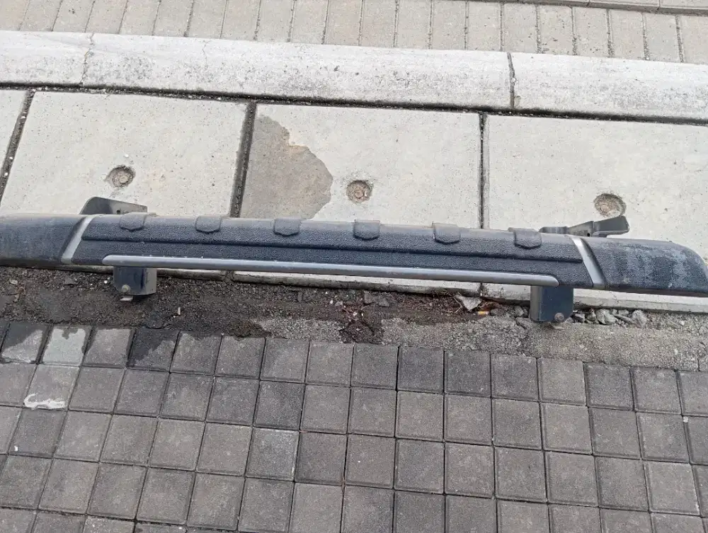 Pengaman bumper belakang all grand new Avanza Xenia original auto 2000