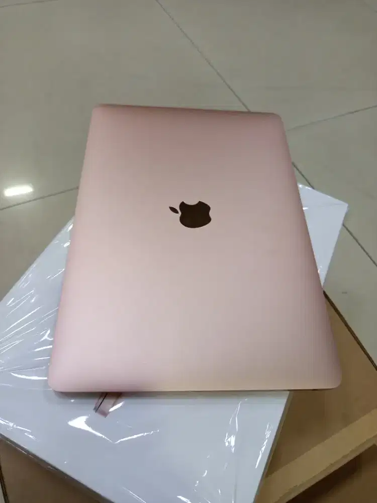 Macbook M1 air 2020 fullset n likenew