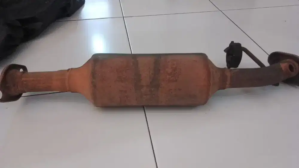 Dibeli dan jual katalis Grandmax dan luxio 2020 - 2025