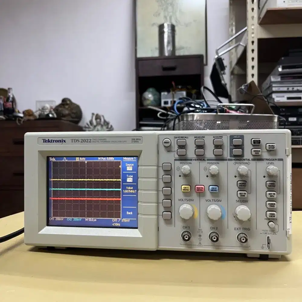 Tektronix TDS2022C Digital Oscilloscope 2 Channels 200MHz