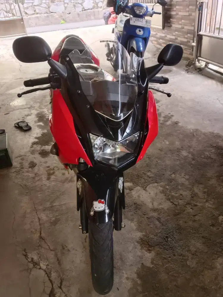 Kawasaki Ninja rr tahun 2013 mulus