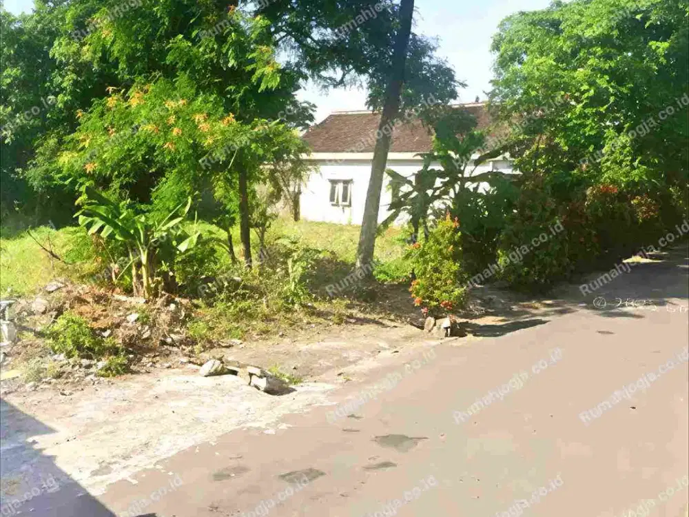 tanah strategis jalan Kaliurang KM 9 deretan perumahan greenhills