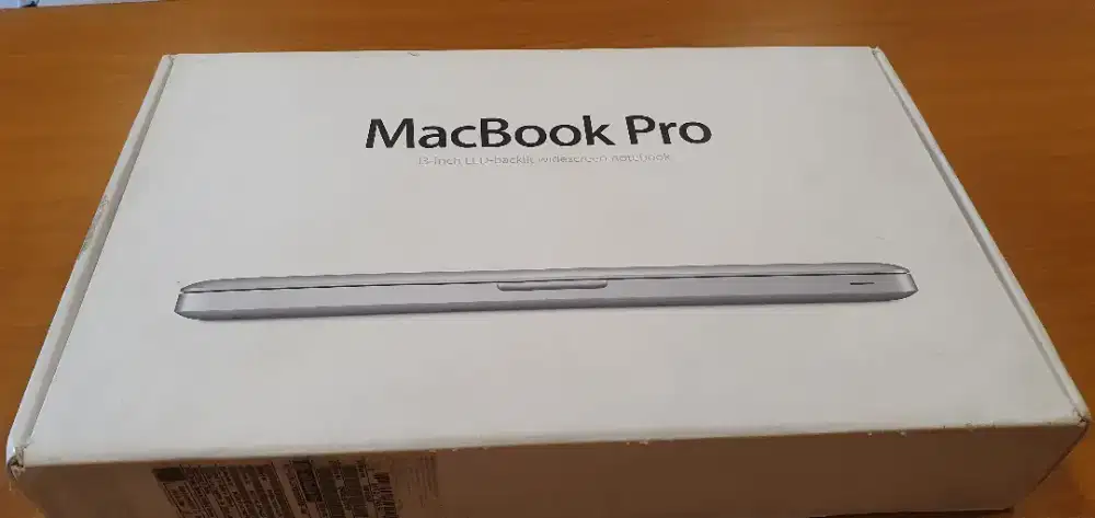 Dijual Cepat MacBook Pro 13 inch Core i5 RAM 16 SSD128GB + HDD 500GB