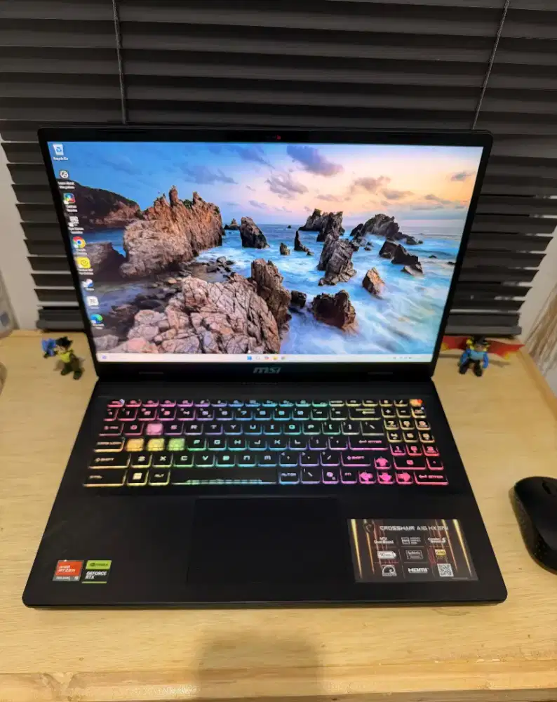 MSI Crosshair A16 HX Ryzen 9 7945HX 512GB 16GB RTX 5060 8GB 16 QHD+