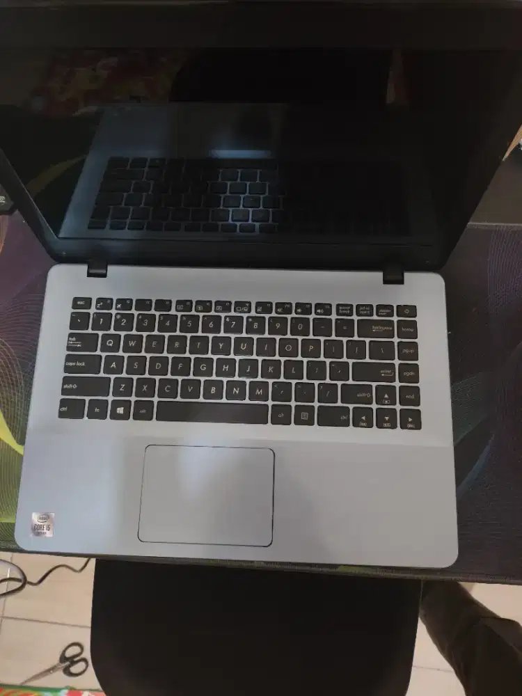 Jual Cepat Laptop Asus X442URR
