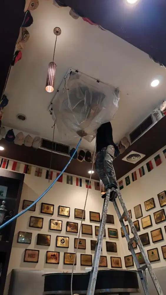 Kami melayani jasa service AC panggilan