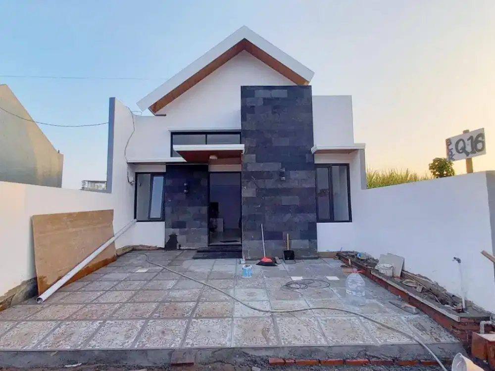 DIJUAL RUMAH BARU MURAH DEKAT BANDARA MALANG DAN EXIT TOL MALANG