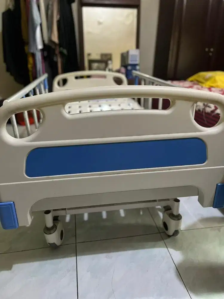 Sellaco tempat tidur rumah sakit